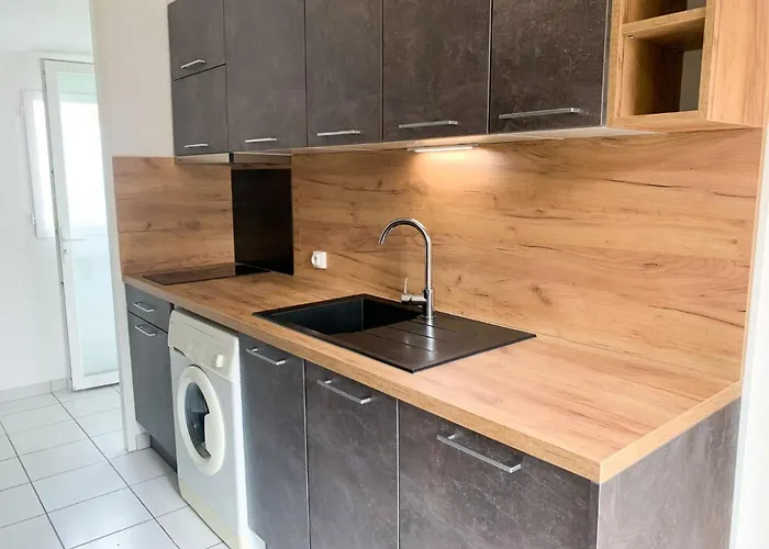 Holiday home Les Cristallines-4 By Interhome